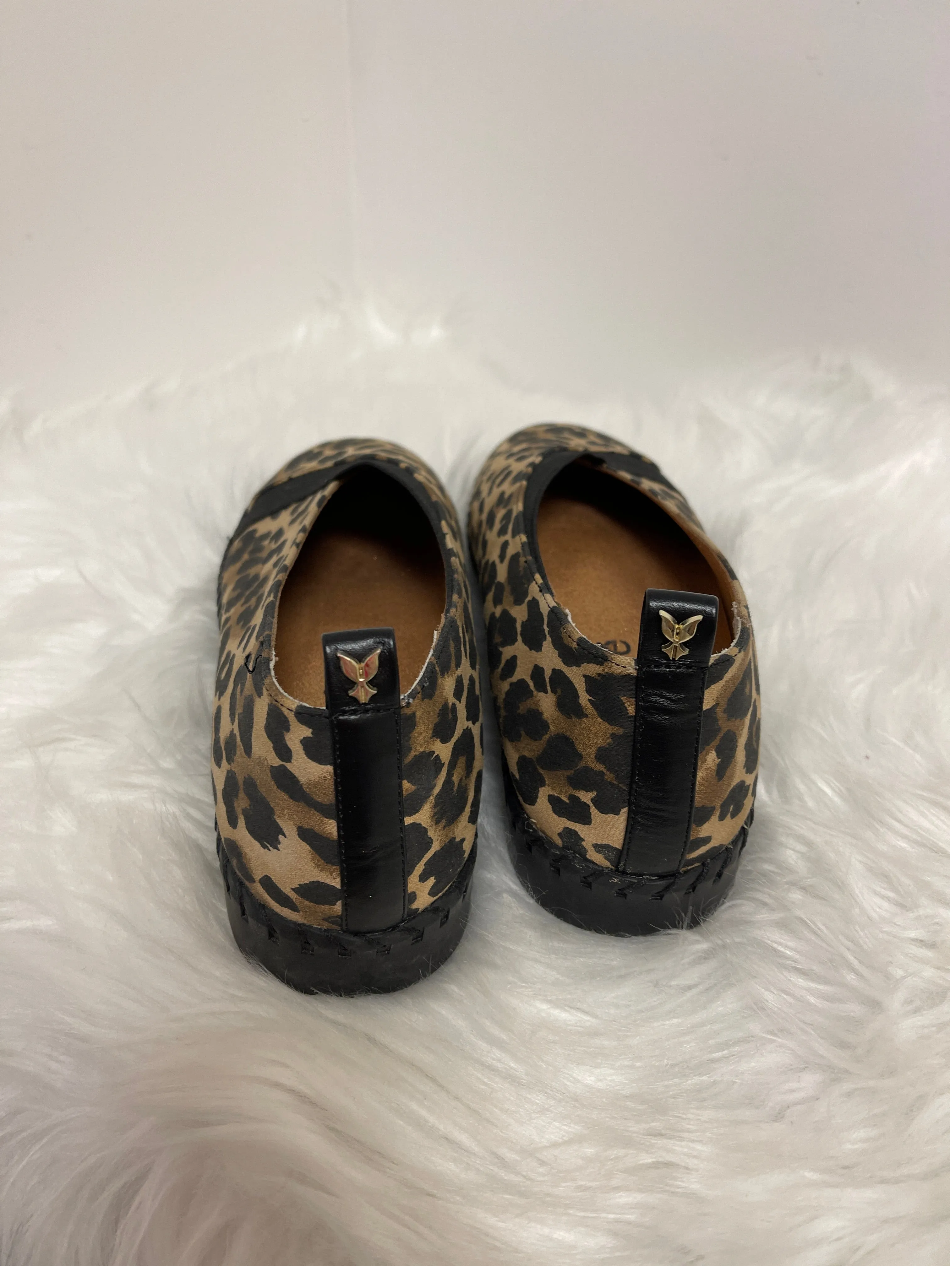 Animal Print Shoes Flats Clothes Mentor, Size 9.5