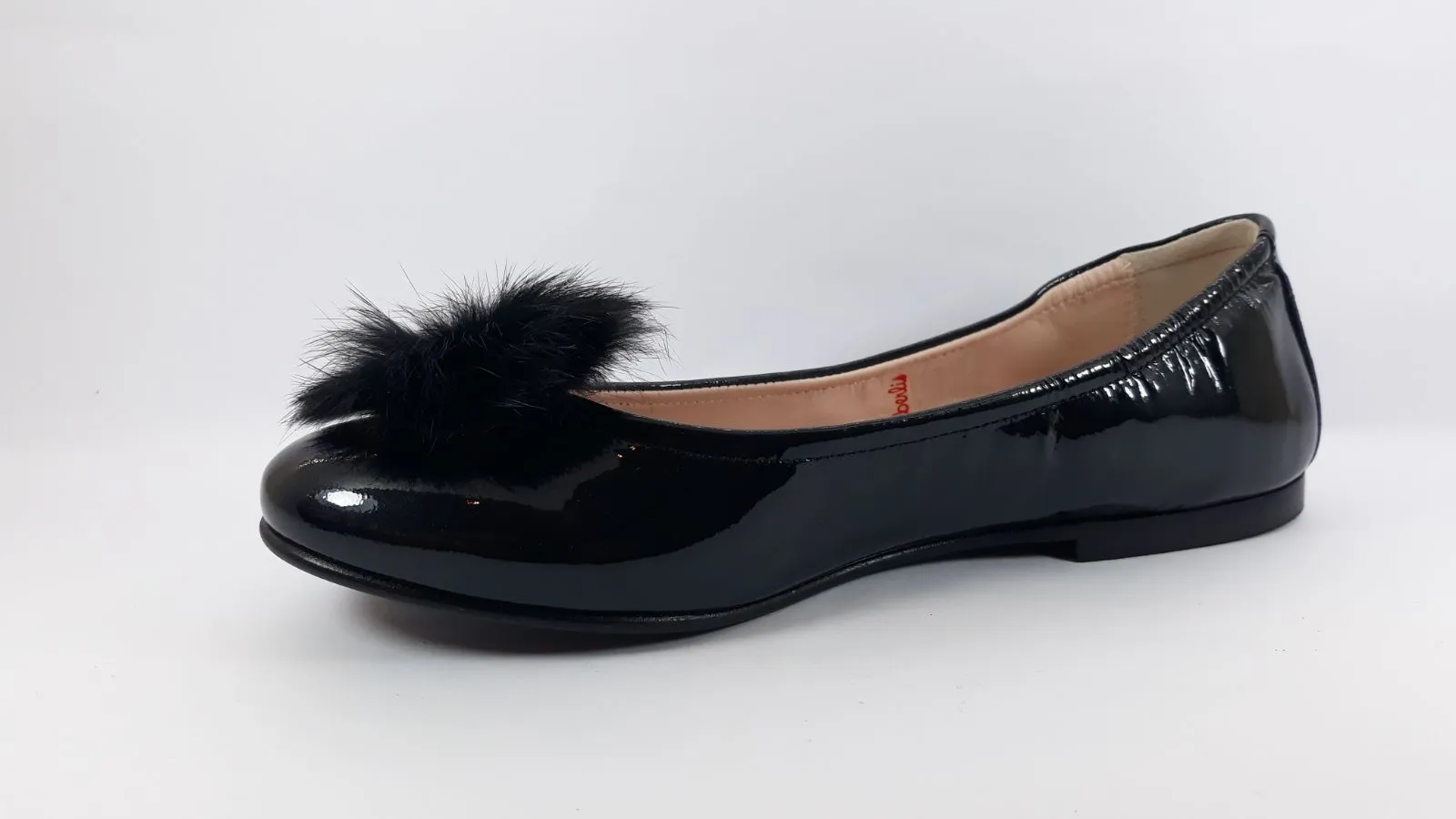 Beberlis Black Pom Pom Flats