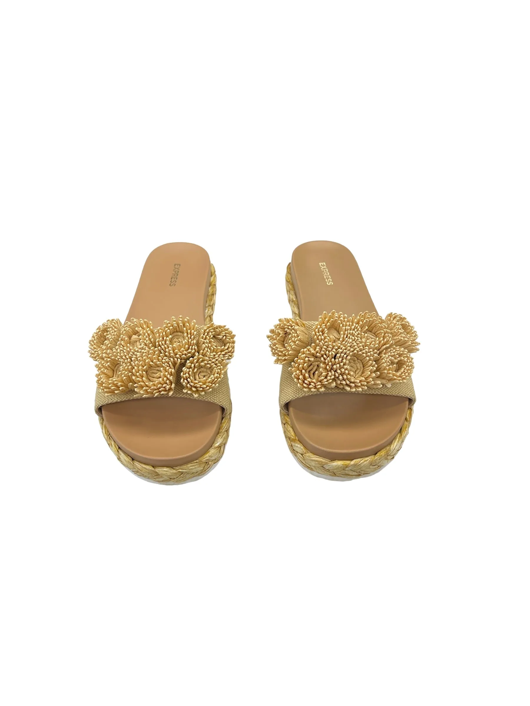 Beige Sandals Flats Express, Size 8