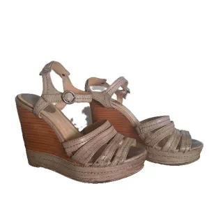 FRYE Corrina Stitch Beige Strappy Buckle Closure Open Toe Wedge Sandals