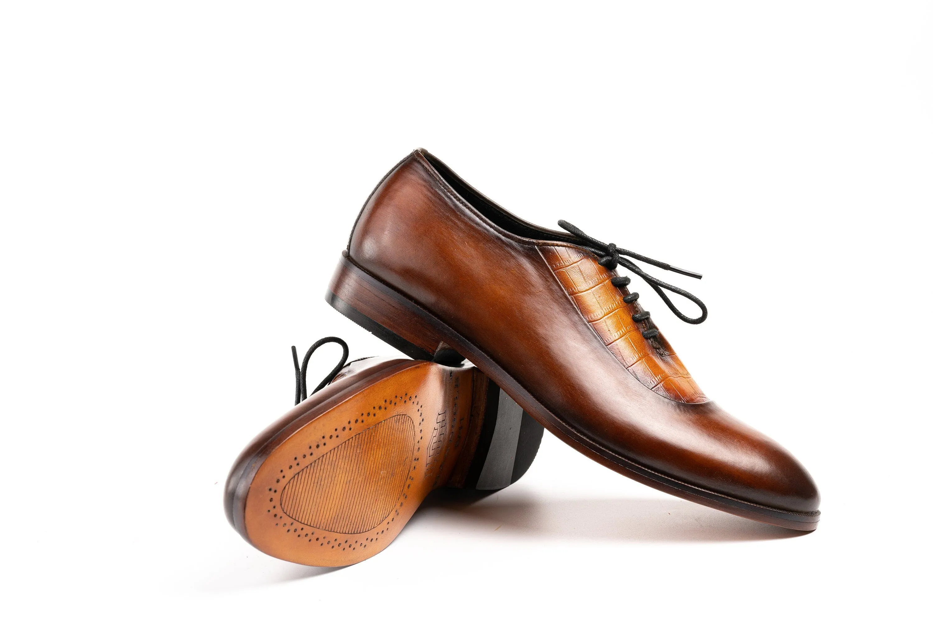 Real handmade Brown/Tan two toned Hand Dyed, Hand Stitched Oxford formal Shoes Made of full Grain Natural Crust leather With leather Sole