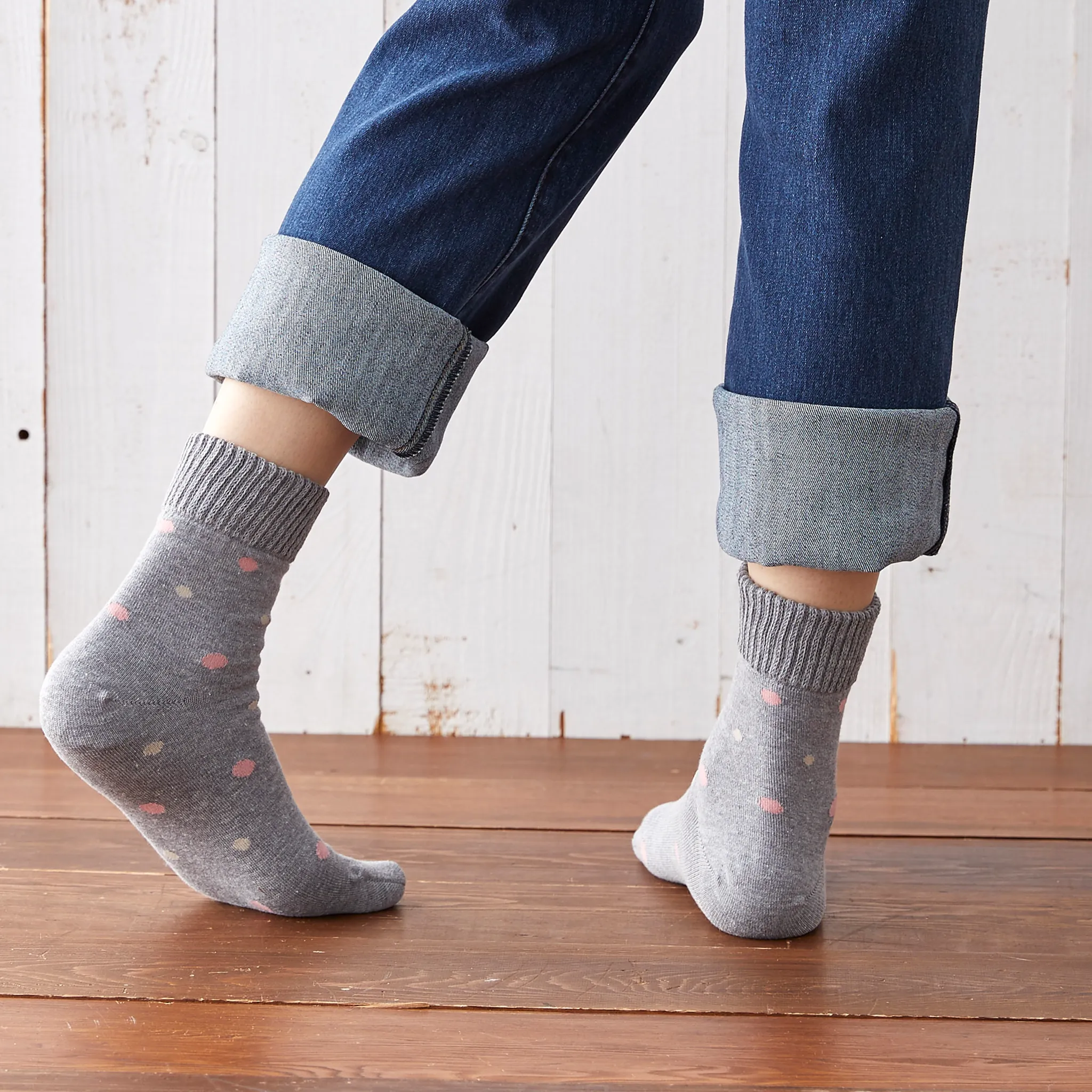 Smooth-heel socks double-layer wool blend [Polka dots] - 727