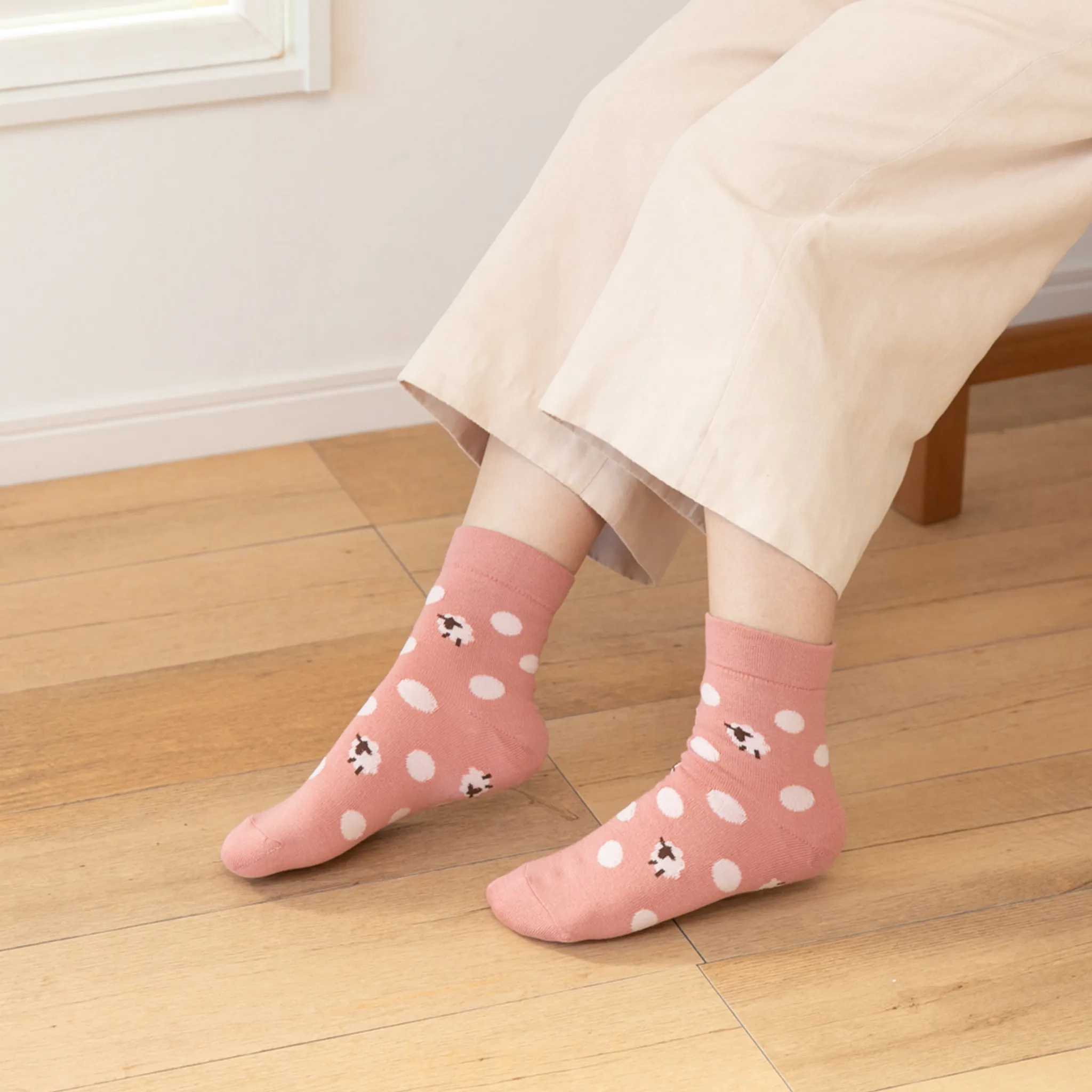 Smooth-heel socks double-layer wool blend [Sheep] - 657