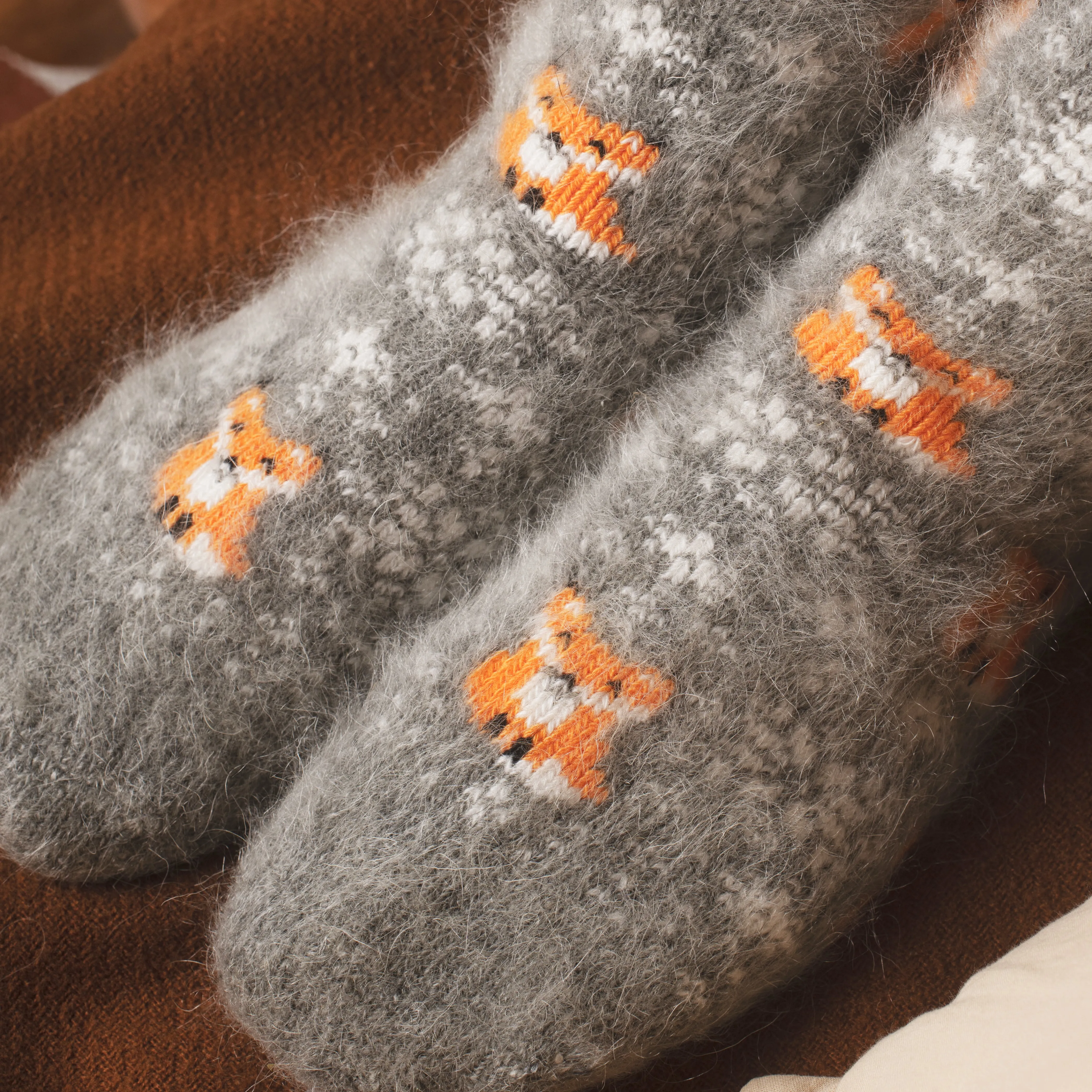 Unisex Frisky Foxes Goat Wool Thick Crew Socks