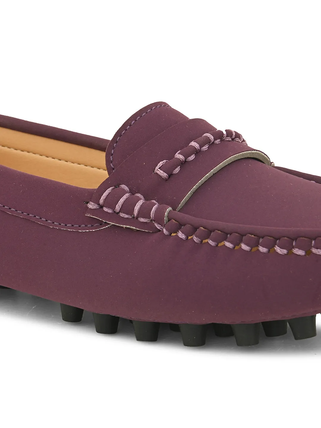 Women Solid Loafers With Thread Detailing